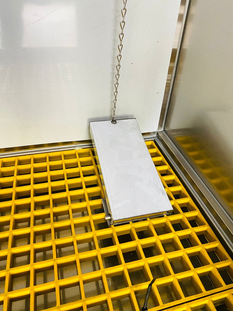 SPILLDOC ENCLOSED BOOTH SAFETY SHOWER & EYEWASH STATION SDEBR1SE304
