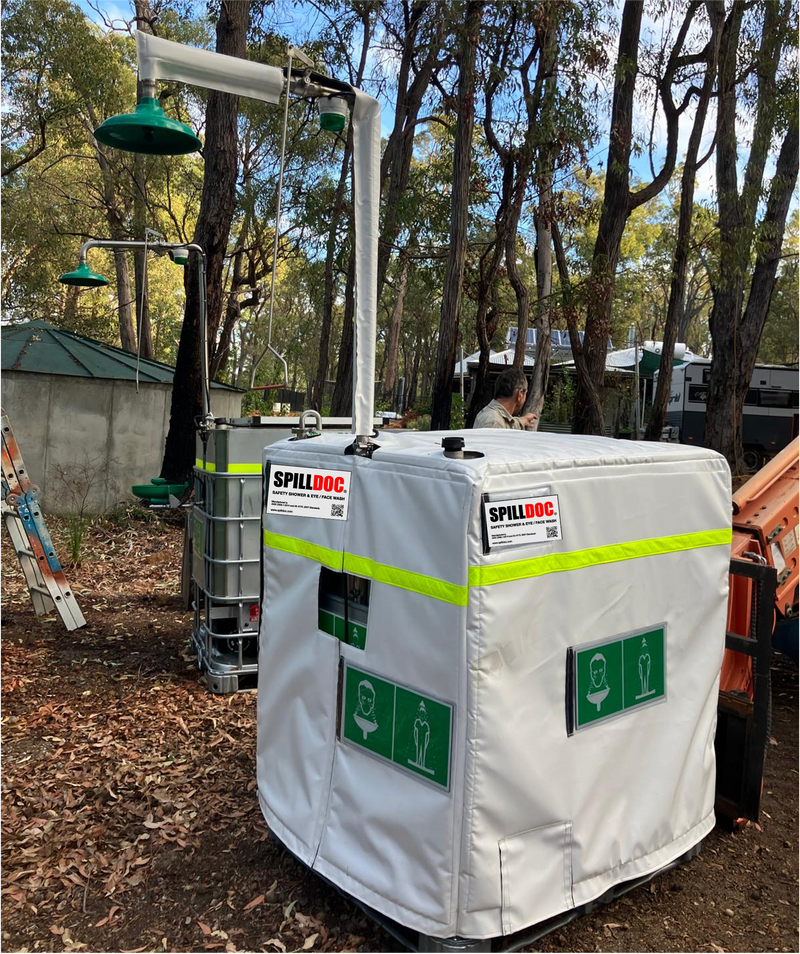 Portable Safety Shower & Eyewash 1250L With Solar Power & Insulation